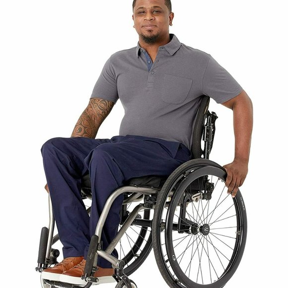 MagnaClick Men's Classic-Fit Flat Front Pants - Picture 5 of 9